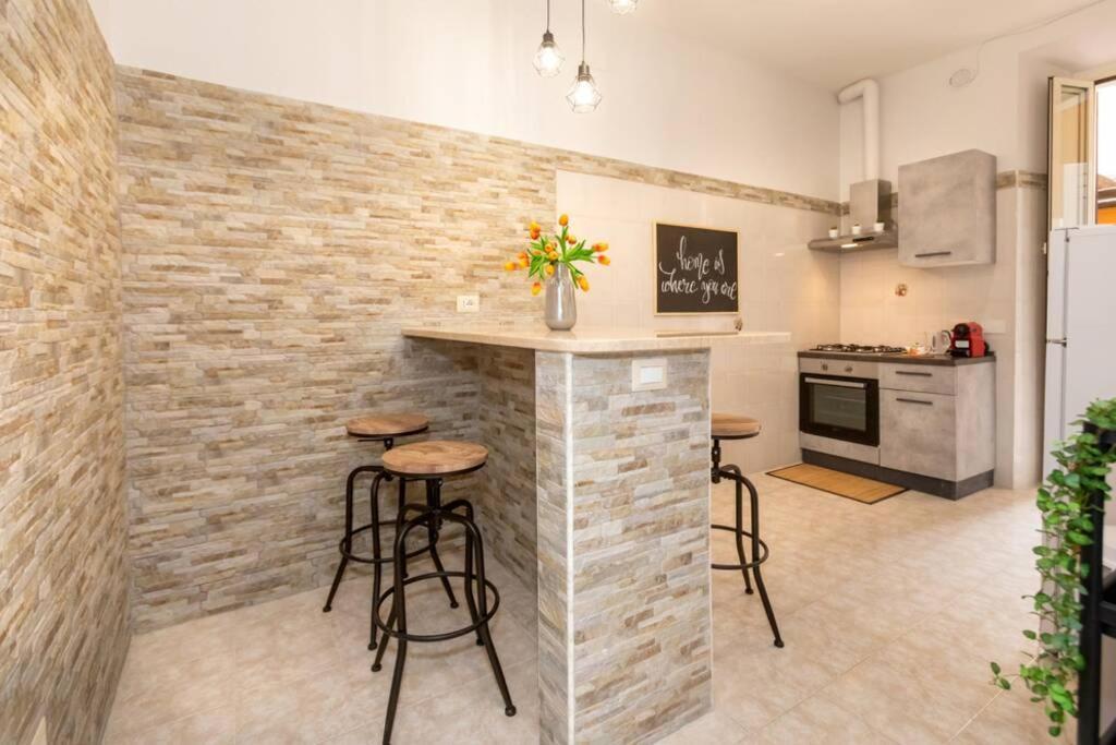 Apartamento Colosseo Metro A - B Incantevole Con Terrazza
