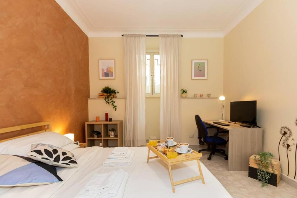 Apartamento Colosseo Metro A - B Incantevole Con Terrazza Roma
